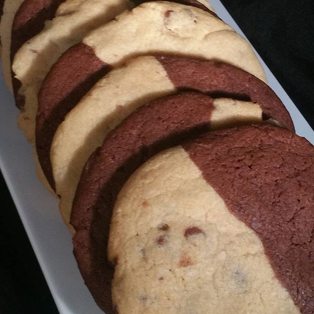 Duo Cookies. Half Brownie / Half Chocolate Chip