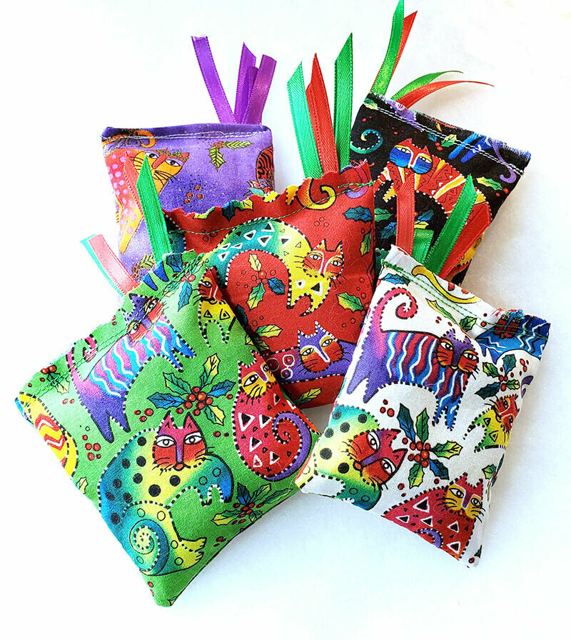 Laurel Burch Christmas Collection Laurel Burch Christmas Collection