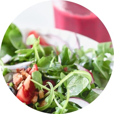 Spinach Arugula Salad with Strawberries and Toasted Pecans 🥗