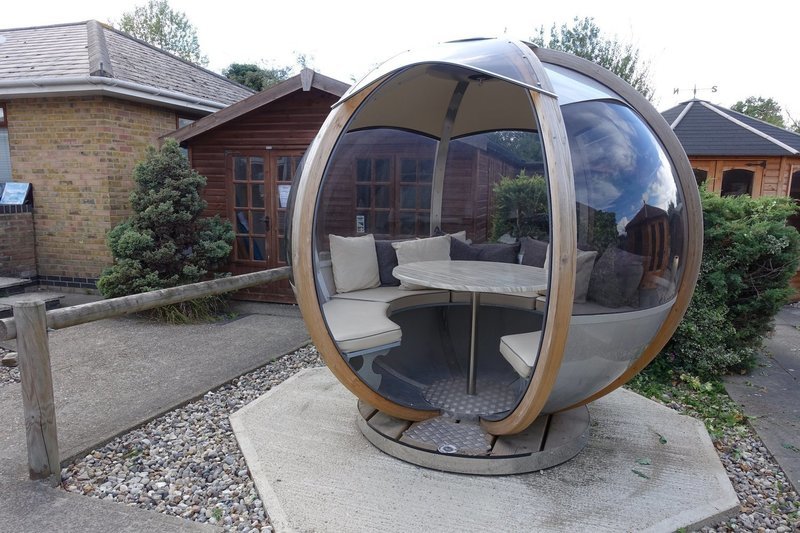 Rotating Seater