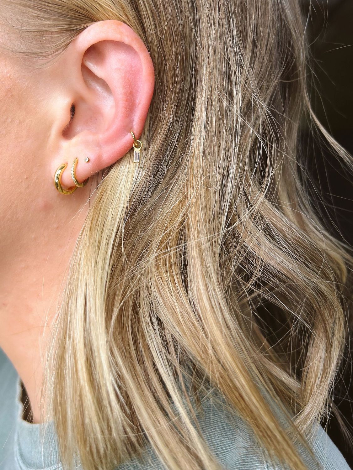 Baguette Drop Charm (gold)