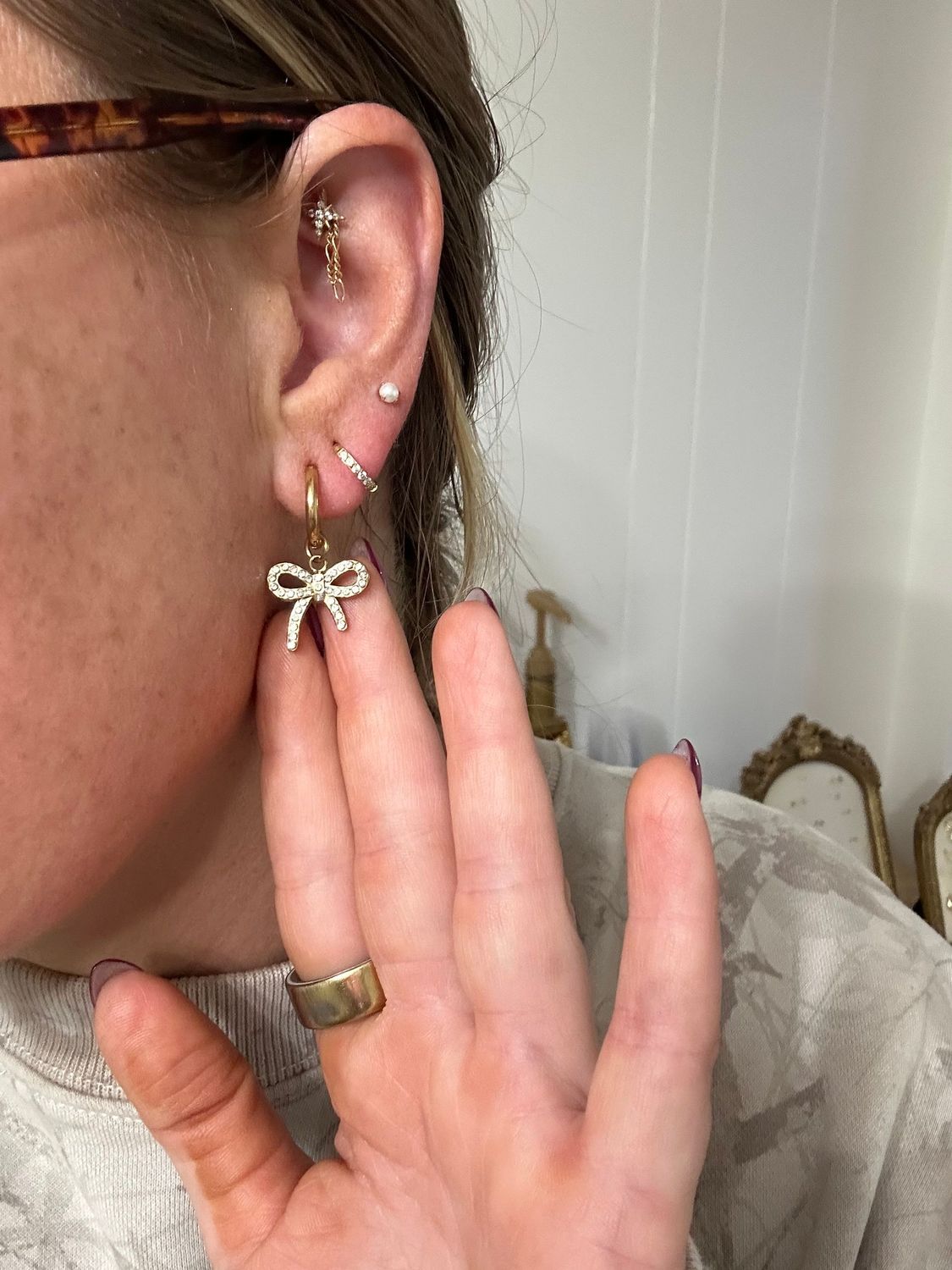 Charm Bow Hoops (silver)