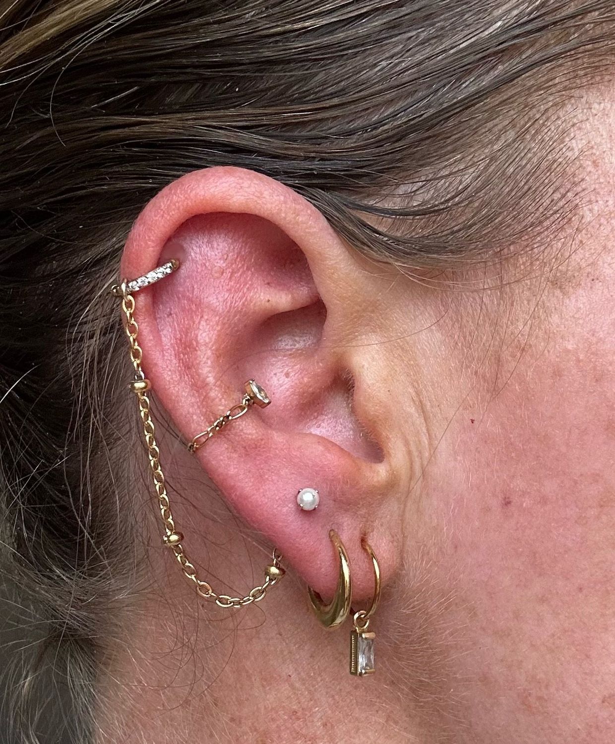 Satellite Connector Chain