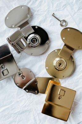 Hardware & Latches