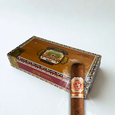 Arturo Fuente Rosado Sungrown Magnum R Vitola “Super Sixty”