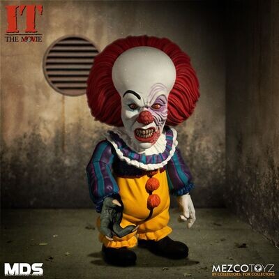 MEZCO DESIGNER SERIES: Stylised Deluxe IT (1990) Pennywise