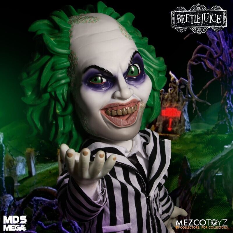 MEZCO MEGA SCALE: TALKING BEETLEJUICE 15 MEZCO MEGA SCALE: TALKING BEETLEJUICE 15" FIGURE