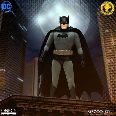 MEZCO ONE:12 COLLECTIVE DC Universe Golden Age Batman: Caped Crusader Exclusive Edition