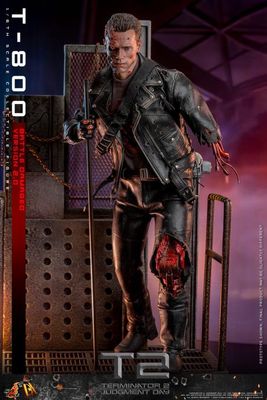 **PRE ORDER** Hot Toys Terminator 2 Judgement Day: T 800 (Battle Damaged Version 2.0)