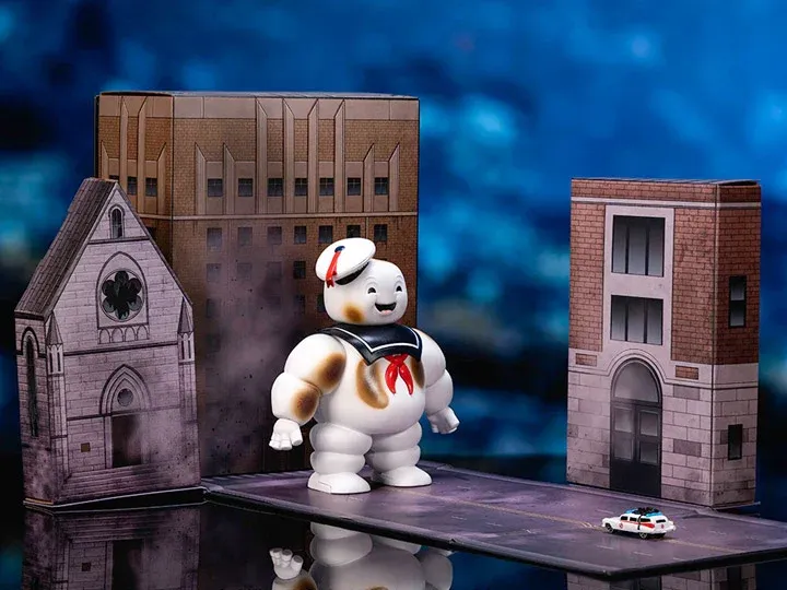 JADA TOYS Ghostbusters Nano Scene Hollywood Rides Stay Puft Marshmallow Man with Nano Ecto-1