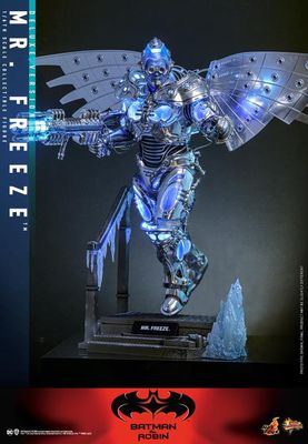***PRE ORDER*** Hot Toys Batman and Robin: Mr. Freeze (Deluxe Edition) 1/6 Scale Figure
