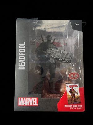 McFarlane MARVEL Deapdool 1:6th Scale Collectible with Scene & Comic (Deadpool #1) RED PLATINUM GRAY VARIANT