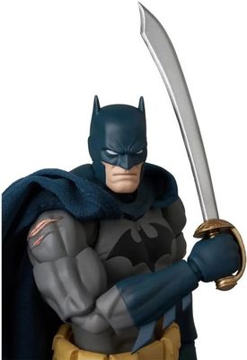 PRE ORDER** Medicom MAFEX Batman: Hush MAFEX No.295 Batman (Damage