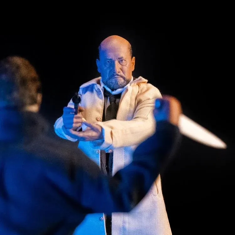 TRICK OR TREAT STUDIOS 1/6 Halloween (1978) Dr. Loomis 1:6 Scale Figure TRICK OR TREAT STUDIOS 1/6 Halloween (1978) Dr. Loomis 1:6 Scale Figure