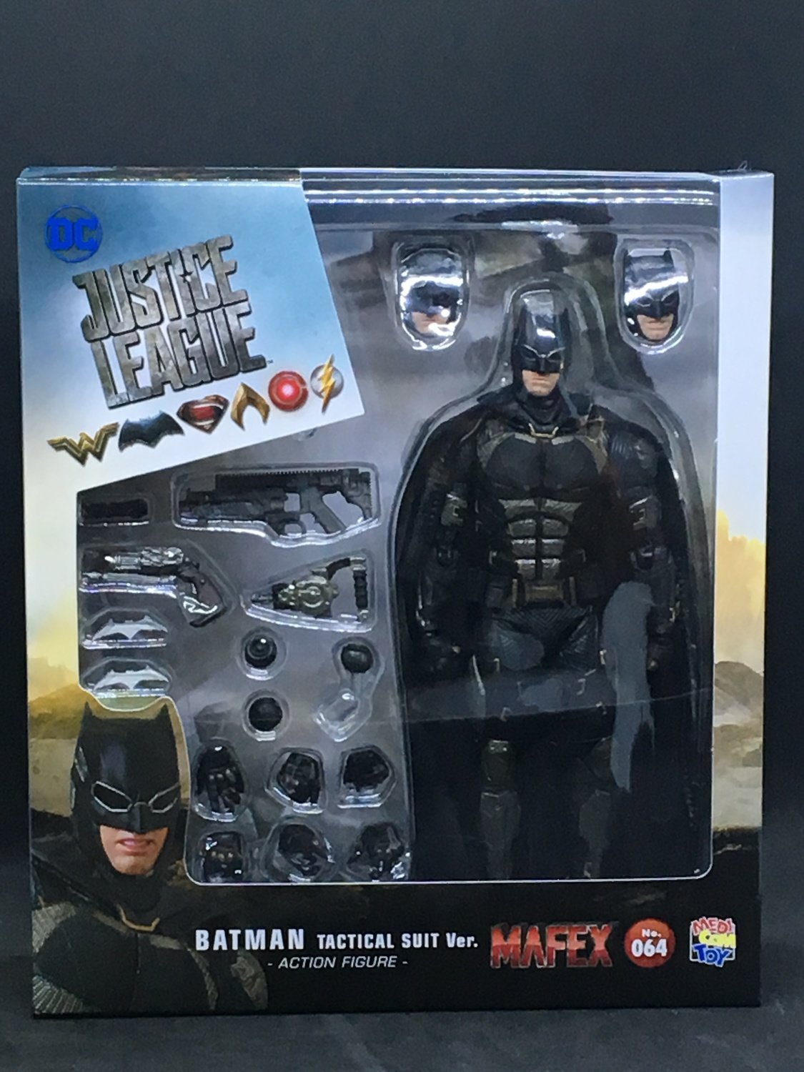 Medicom MAFEX Justice League Batman Tactical Suit Ver. No. 064