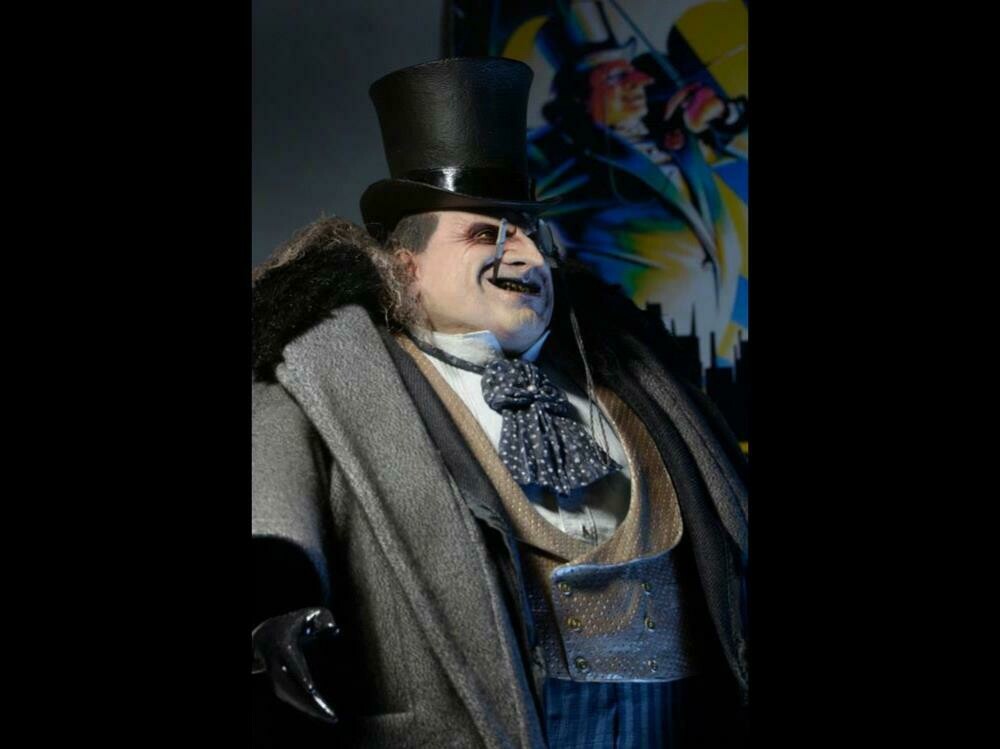 NECA 1/4 Scale Action Figure - BATMAN RETURNS PENGUIN (DANNY DEVITO) NECA 1/4 Scale Action Figure - BATMAN RETURNS PENGUIN (DANNY DEVITO)