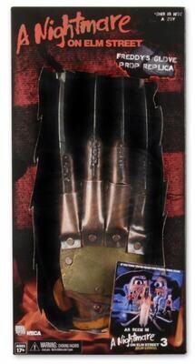 NECA A Nightmare on Elm Street 3: Dream Warriors Freddy Krueger Glove Prop Replica NECA A Nightmare on Elm Street 3: Dream Warriors Freddy Krueger Glove Prop Replica