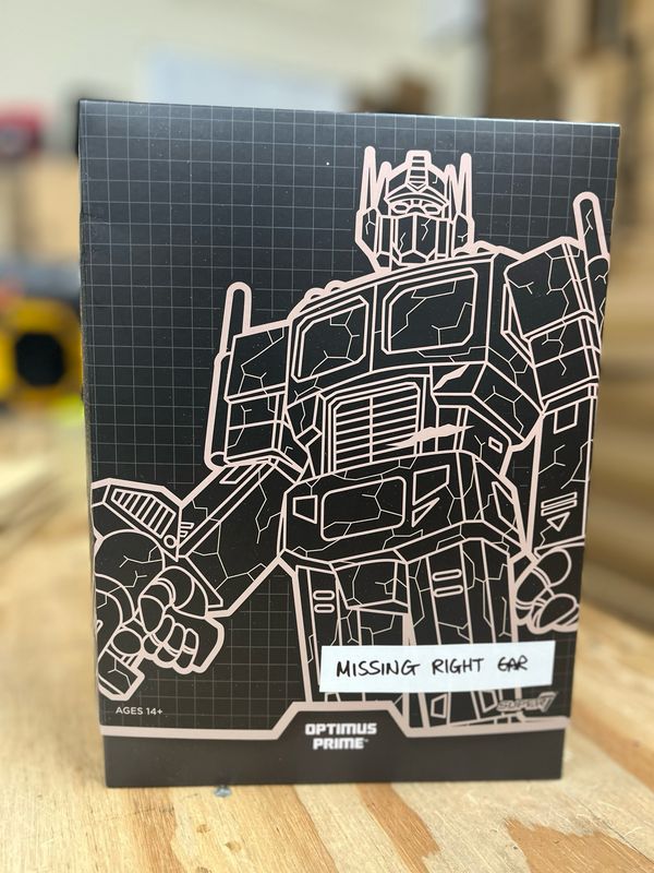 ***MISSING RIGHT EAR*** Super7 Transformers ULTIMATES! Wave 4 - (Dead) Fallen Leader Optimus Prime 7" Scale Action Figure