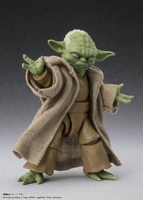 Bandai S.H Figuarts Star Wars Revenge of the Sith Yoda Classic Ver Bandai S.H Figuarts Star Wars Revenge of the Sith Yoda Classic Ver