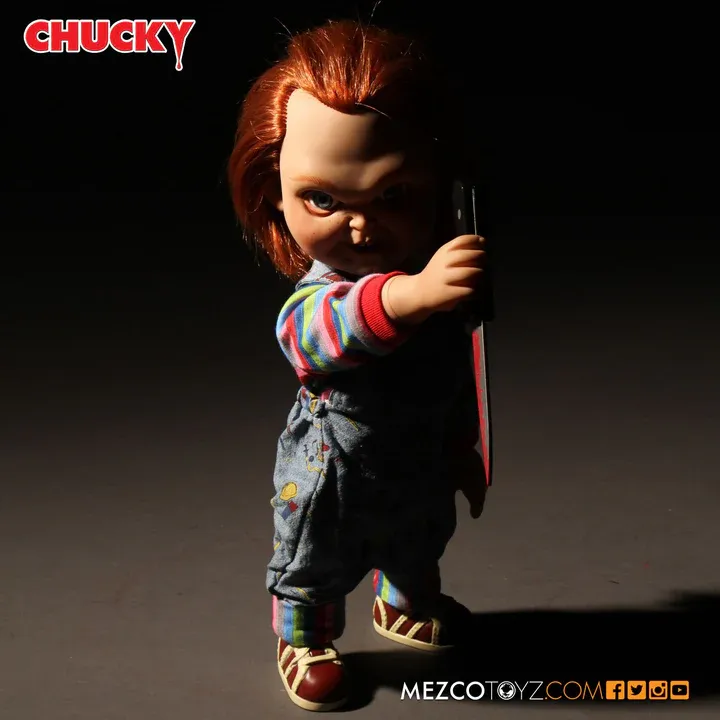 MEZCO MEGA SCALE CHILDS PLAY: TALKING EVIL FACE CHUCKY MEZCO MEGA SCALE CHILDS PLAY: TALKING EVIL FACE CHUCKY