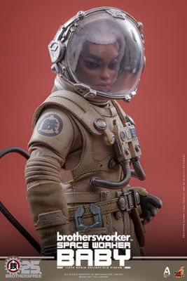 ***PRE ORDER*** Hot Toys 1/6 Space Worker Baby Brothersfree 25th Version