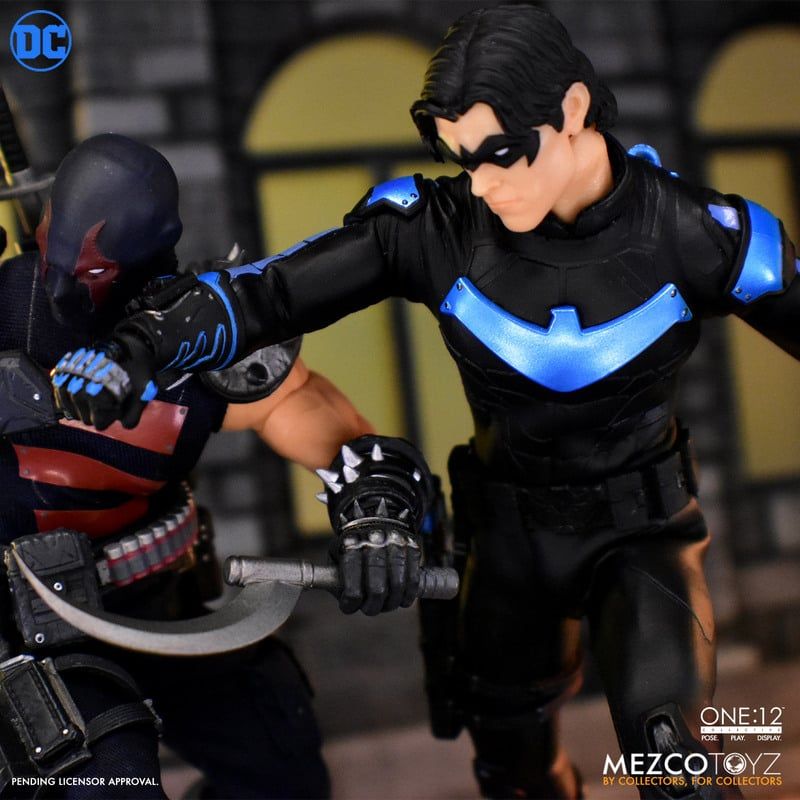 MEZCO ONE:12 COLLECTIVE DC Universe Nightwing