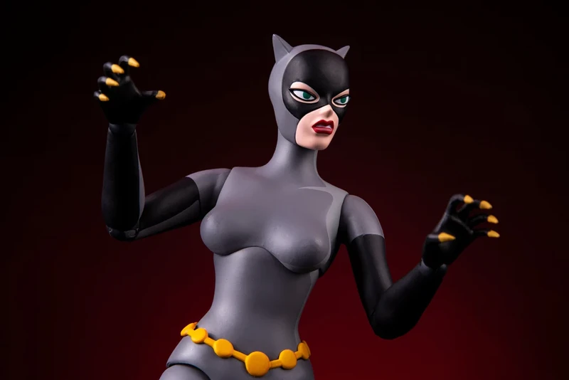 Mondo Batman: The Animated Series Catwoman 1/6 Scale Figure
