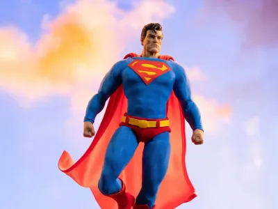 GONG by POPMART Batman: Hush 1/12 Scale Superman Action Figure GONG by POPMART Batman: Hush 1/12 Scale Superman Action Figure