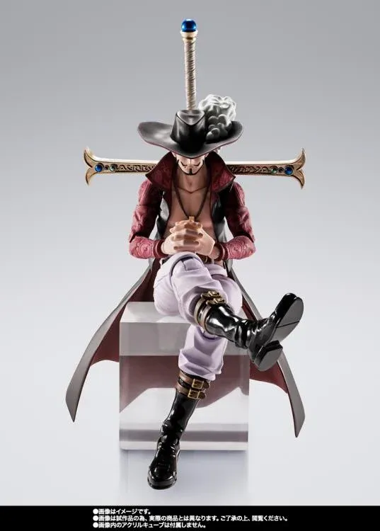 Bandai S.H Figuarts One Piece Dracule Mihawk Hawk Eye Exclusive