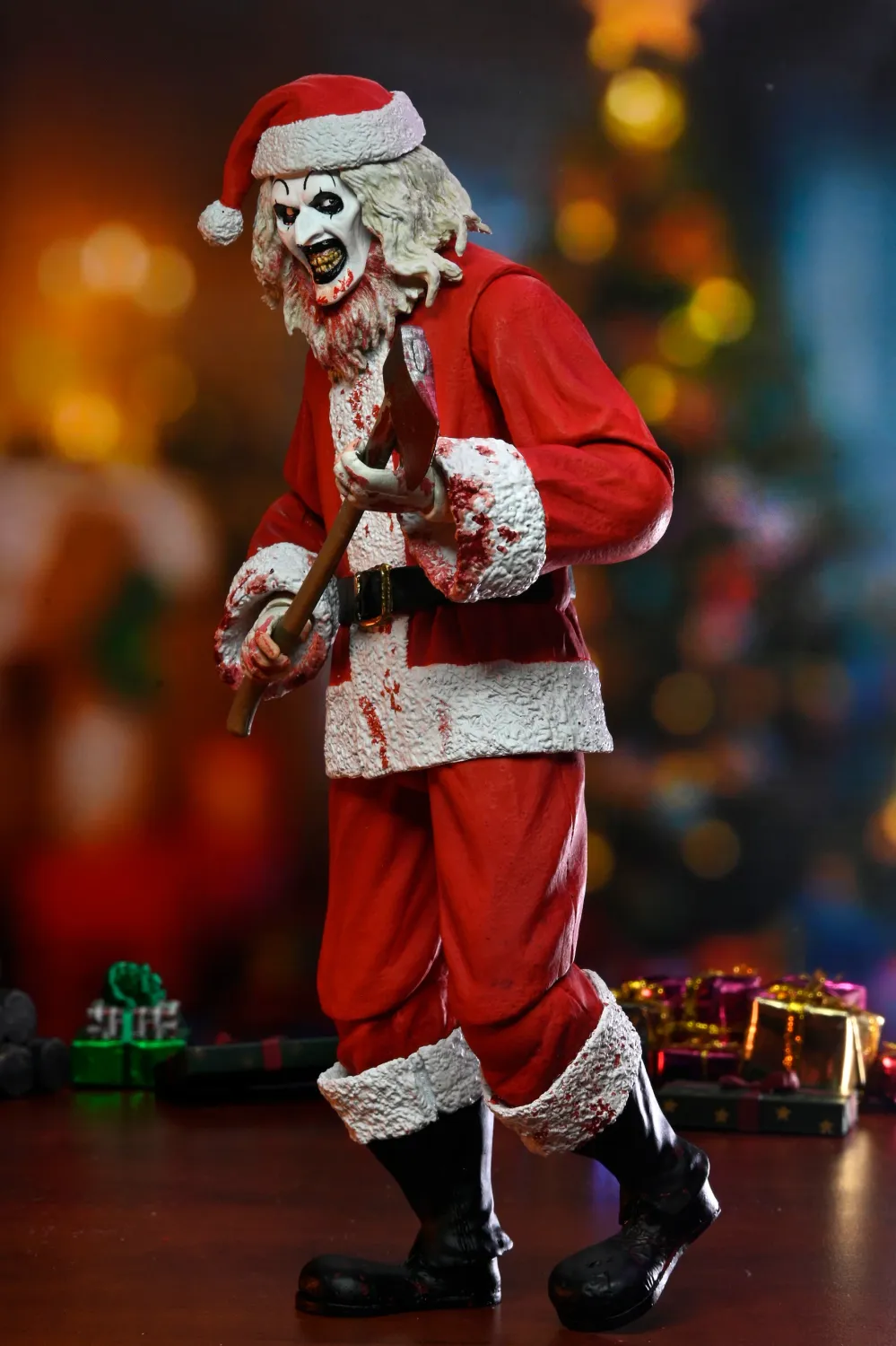 ***PRE ORDER*** NECA Terrifier 3 - Ultimate 7 ***PRE ORDER*** NECA Terrifier 3 - Ultimate 7" Scale Art the Clown (Bloody Santa Suit) Action Figure