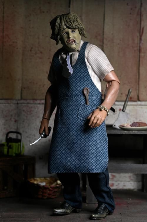 NECA The Texas Chainsaw Massacre Leatherface with Old Lady Mask Clothed Action Figure