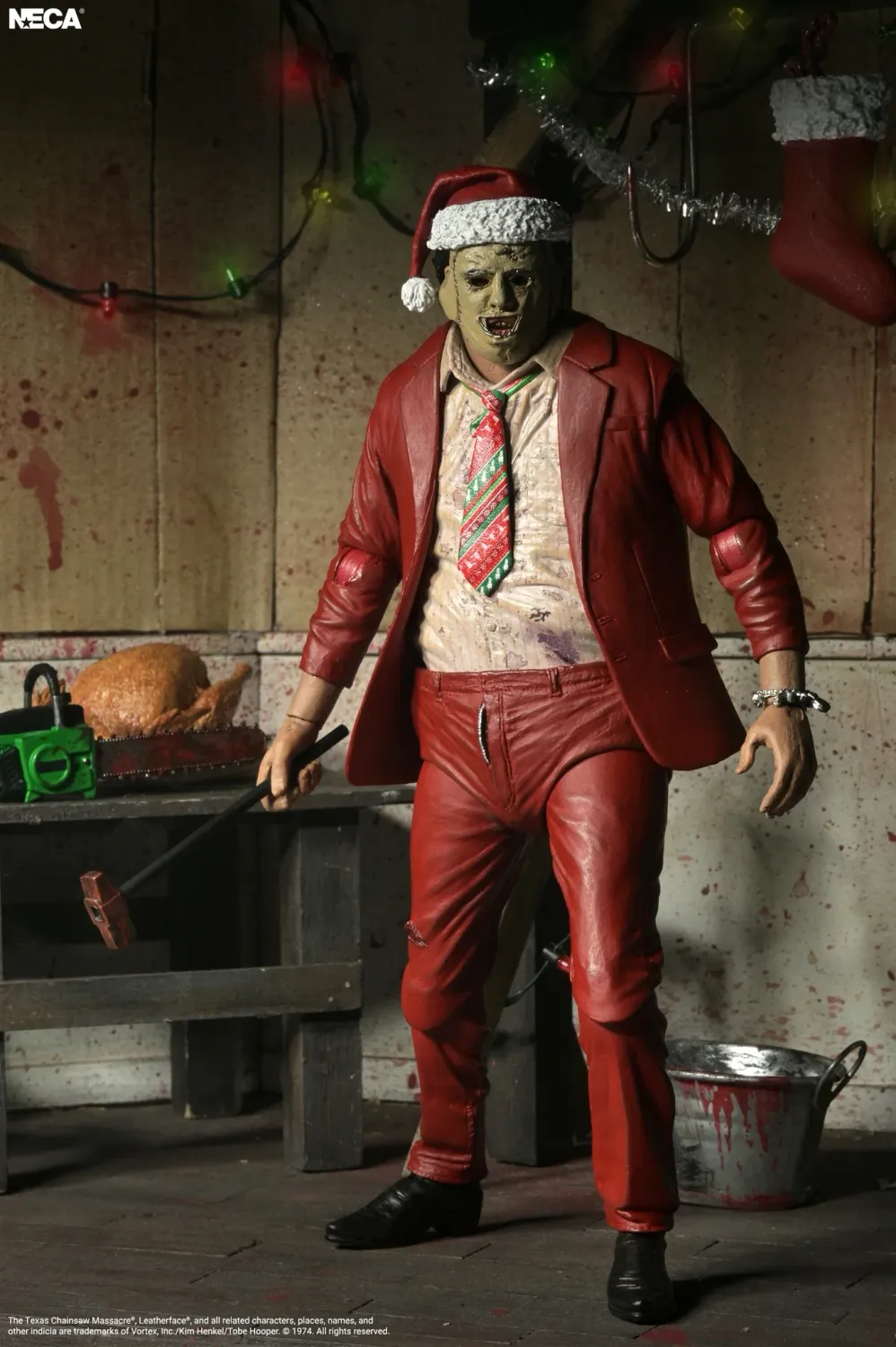 ***PRE ORDER*** NECA 7"Texas Chainsaw Massacre - Ultimate Santa Leatherface Action Figure