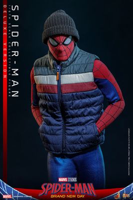 ***PRE ORDER*** Hot Toys 1/6th Scale Spider-Man - Brand New Day - Spider-Man Deluxe Collectible Figure