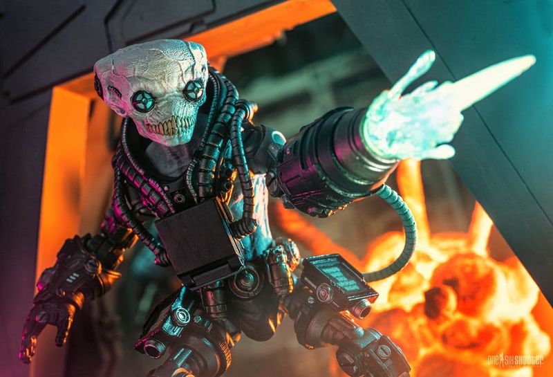 ***PRE ORDER*** Cosmic Legions Mortal Thorn - Brainer Action Figure ***PRE ORDER*** Cosmic Legions Mortal Thorn - Brainer Action Figure