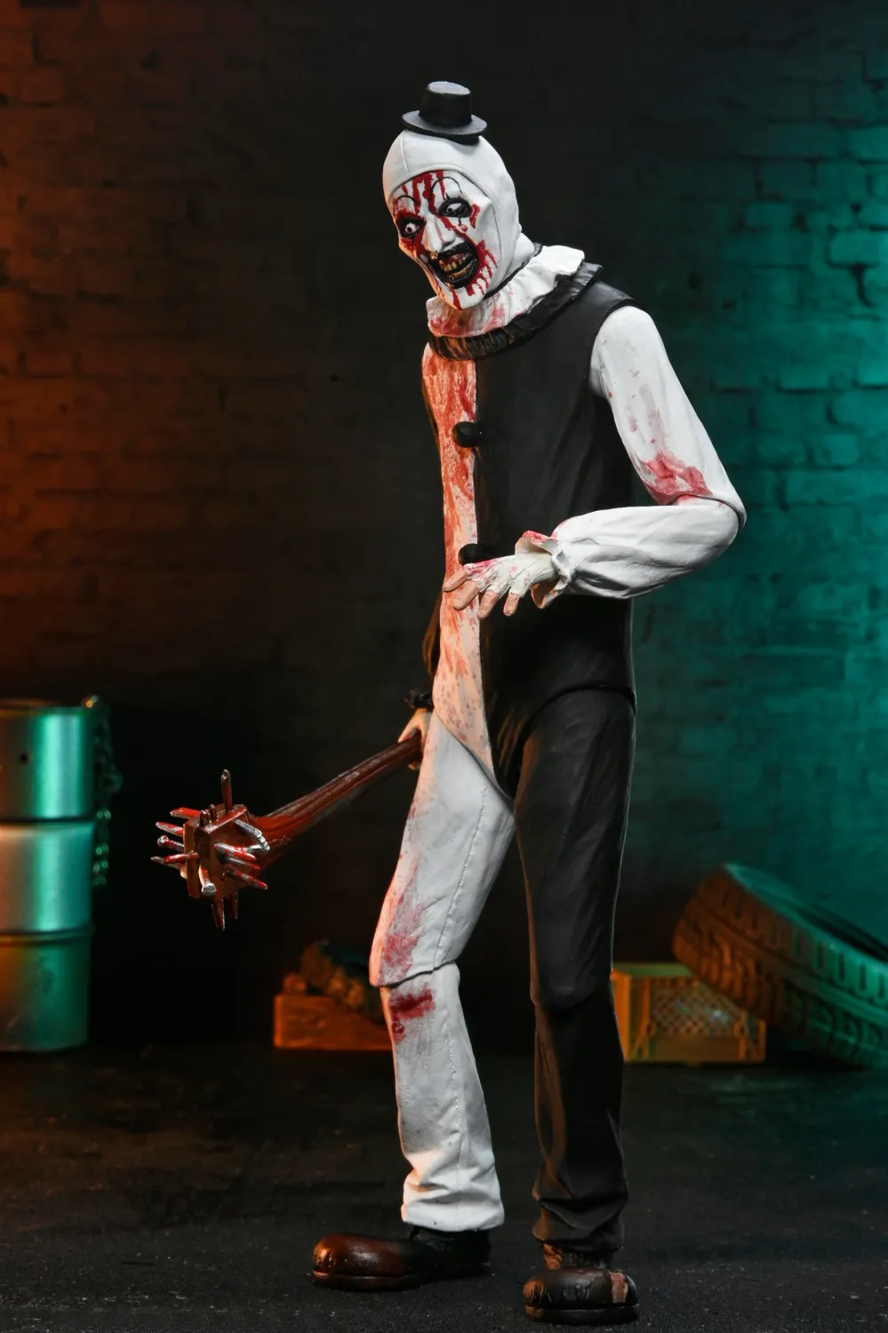 NECA Terrifier 2 - Ultimate 7 NECA Terrifier 2 - Ultimate 7" Scale Art the Clown (Blood Splattered) Action Figure