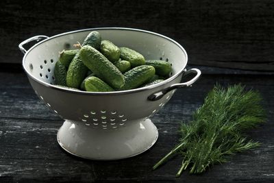 Dill PIckle 6 oz tin candle