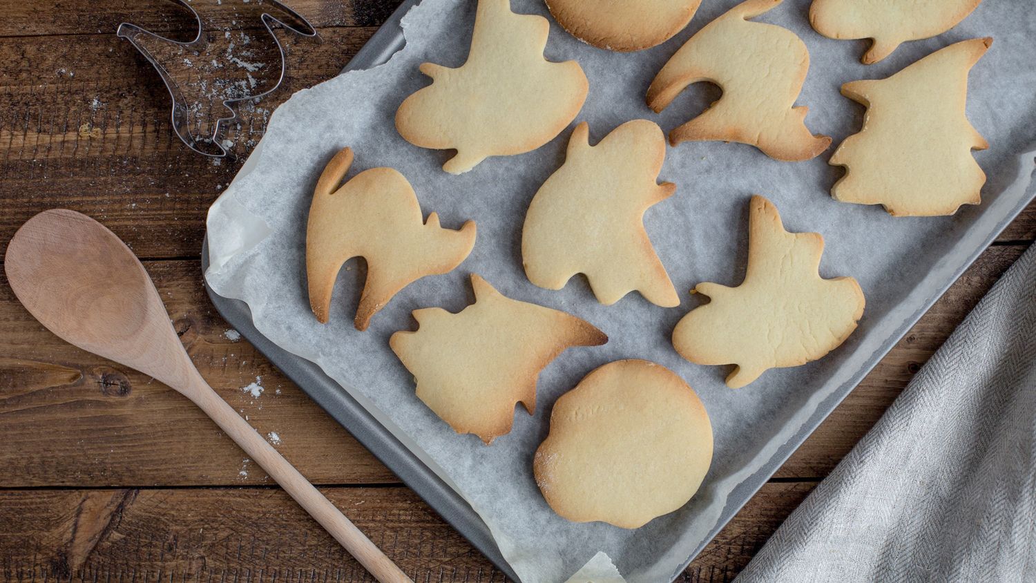 Grandma&#39;s Kitchen 12 oz jar candle