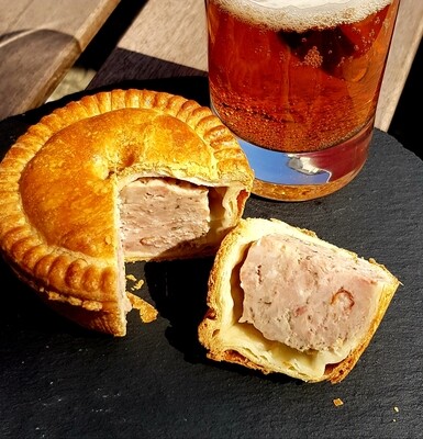 PORK PIE - 185 Grams. This really is an Artisan Product. 3 separate blended cuts of Swiss Pork, fresh Sage, Thyme, White & Black Pepper, Cayenne Pepper, Nutmeg, Onions & Breadcrumbs. PORK PIE - 185 Grams. This really is an Artisan Product. 3 separate blended cuts of Swiss Pork, fresh Sage, Thyme, White & Black Pepper, Cayenne Pepper, Nutmeg, Onions & Breadcrumbs.