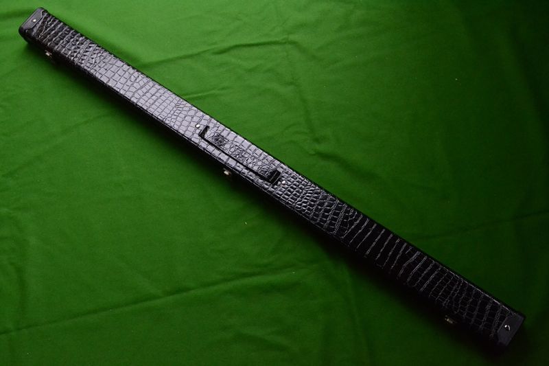 Quality Hand Crafted 3/4 Leather Hard Snooker Cue Case in Classic Black.