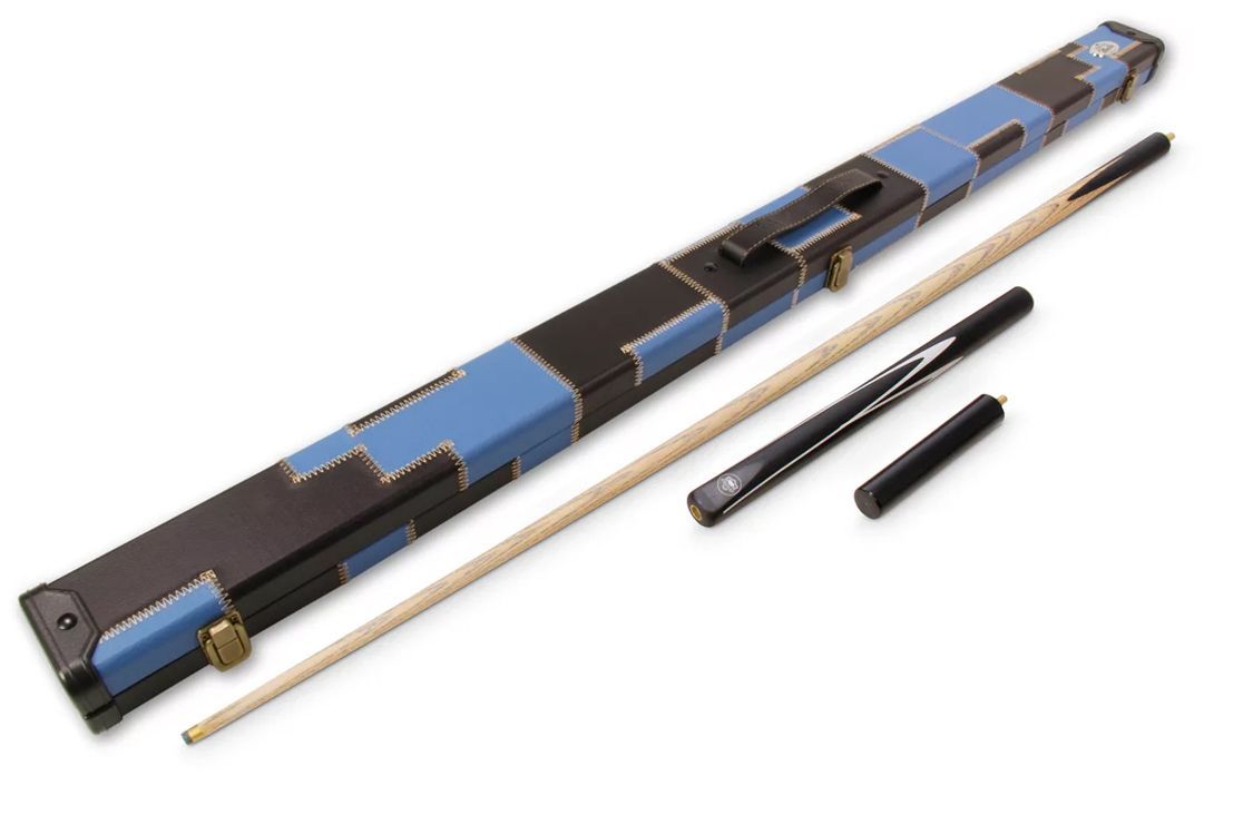 Striker 3/4 Jointed Snooker Pool Cue Set + Deluxe Black and Blue Patch Case