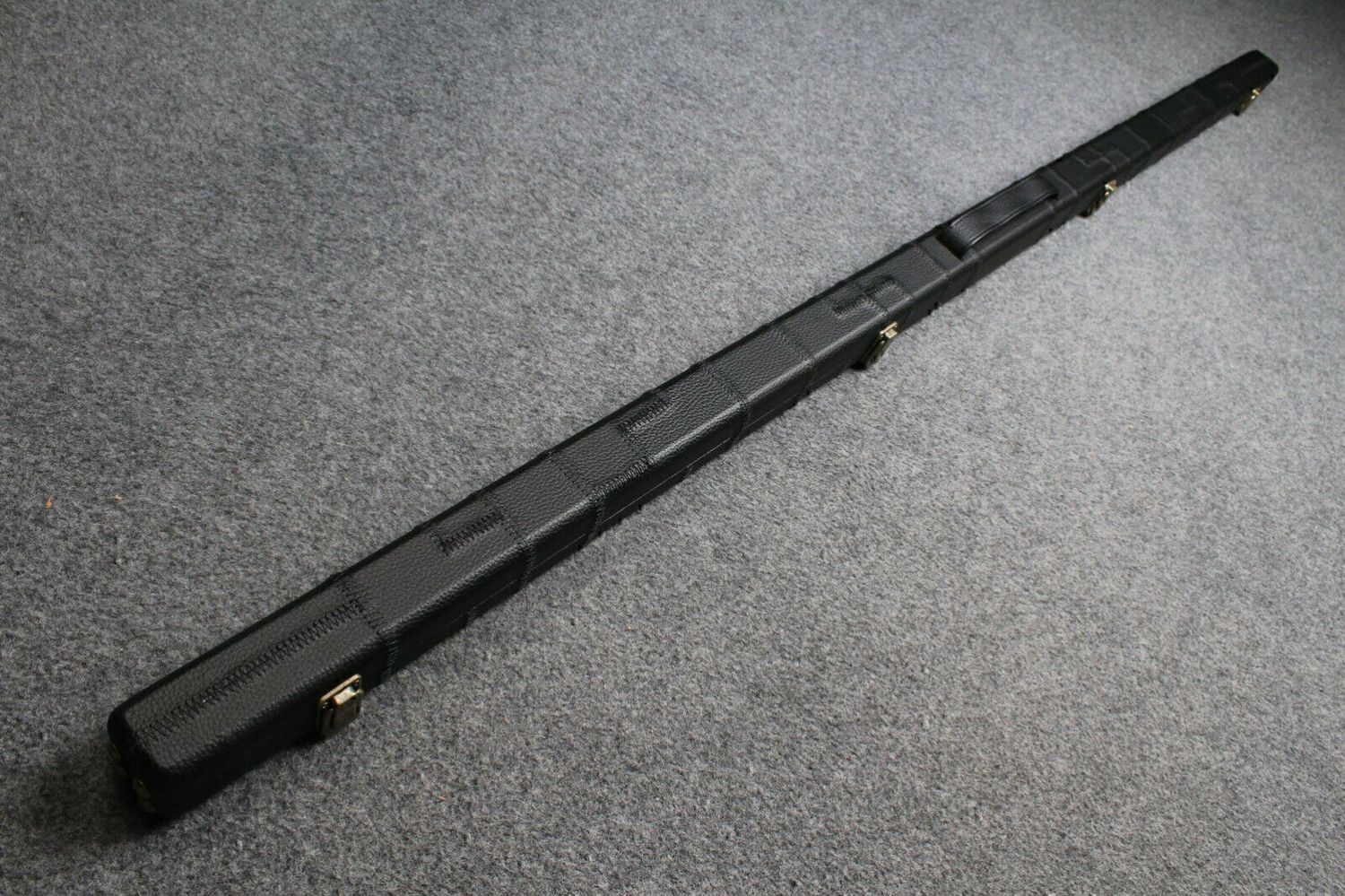 1 Piece Slimline Snooker Cue Case for a Single Cue in Black Pattern with Stud Ends 1 Piece Slimline Snooker Cue Case for a Single Cue in Black Pattern with Stud Ends
