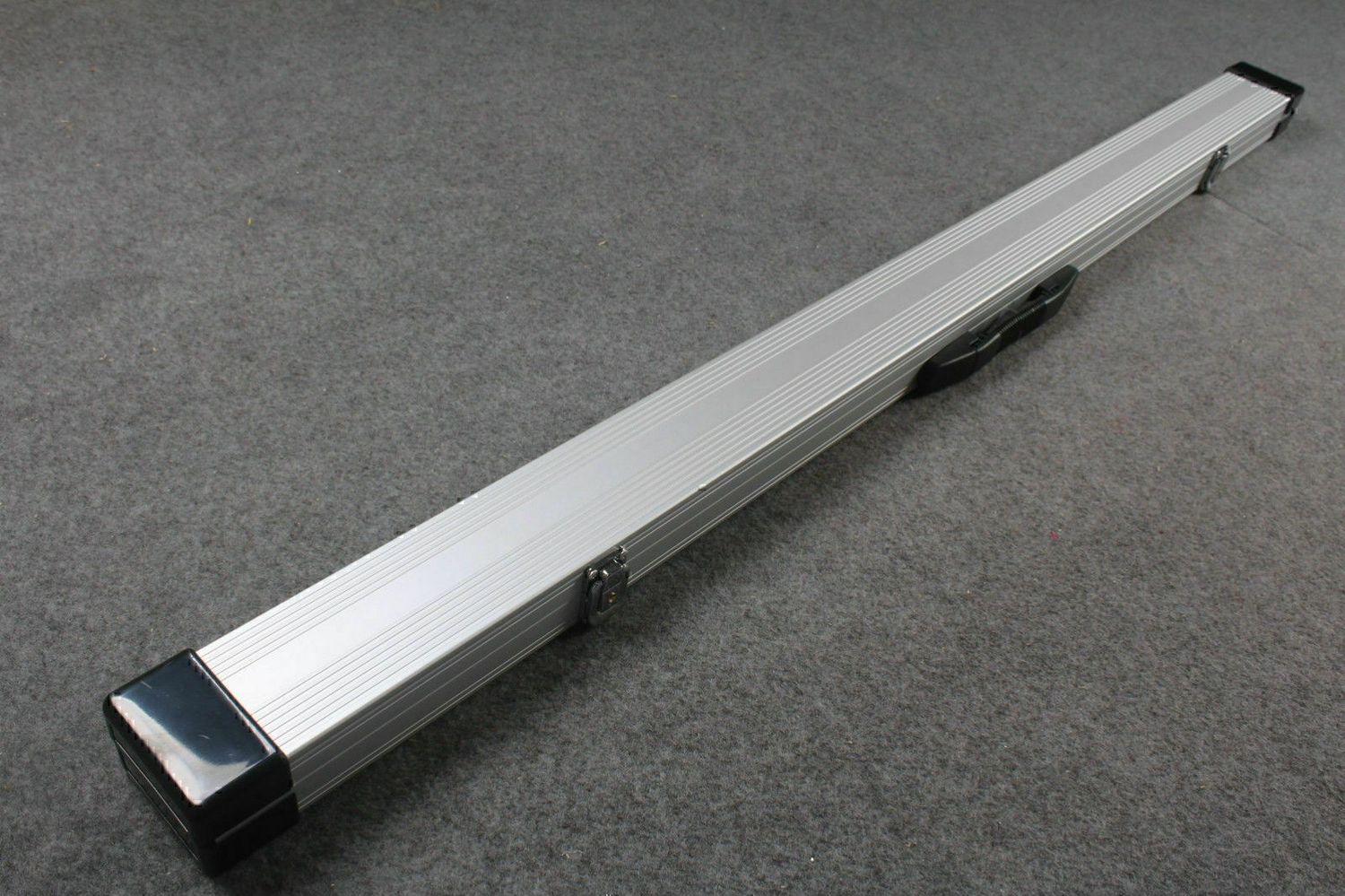 Deluxe Silver Aluminium 3/4 Snooker Cue Case Deluxe Silver Aluminium 3/4 Snooker Cue Case