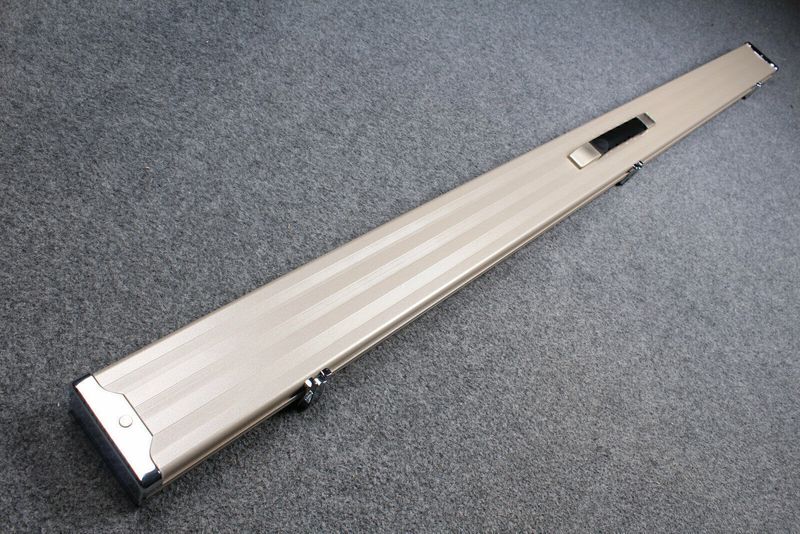 1 Piece Extra Long Aluminium 61 inch Snooker Cue Case with 3 Sections 1 Piece Extra Long Aluminium 61 inch Snooker Cue Case with 3 Sections