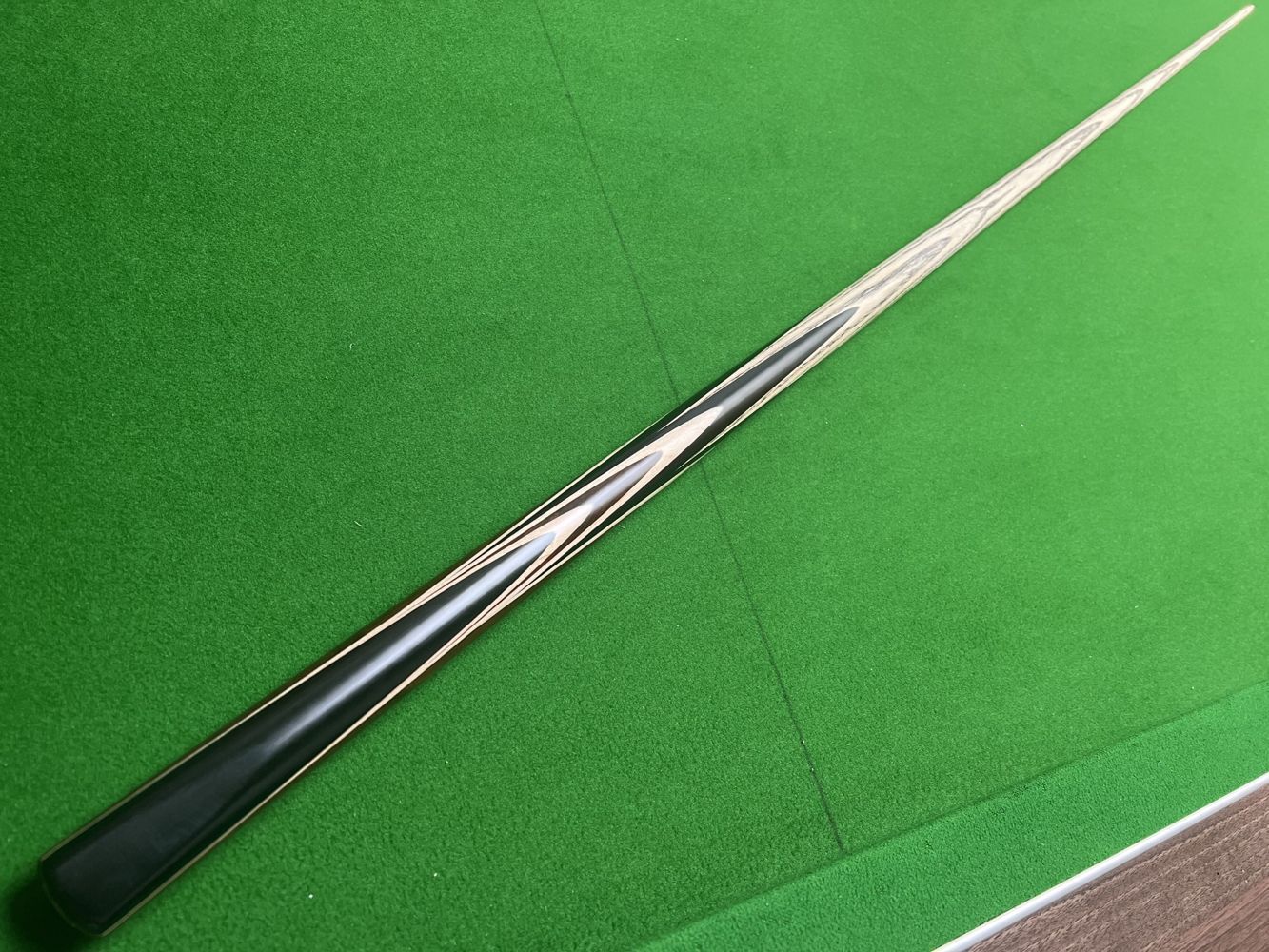 1 Piece Handmade Ash Shaft Black Ebony Snooker Cue