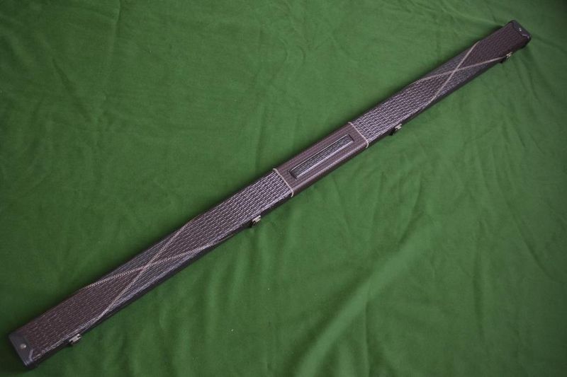 1 Piece Deluxe Design Snooker Cue Case - Space for 2 Cues - Brown and Black 1 Piece Deluxe Design Snooker Cue Case - Space for 2 Cues - Brown and Black