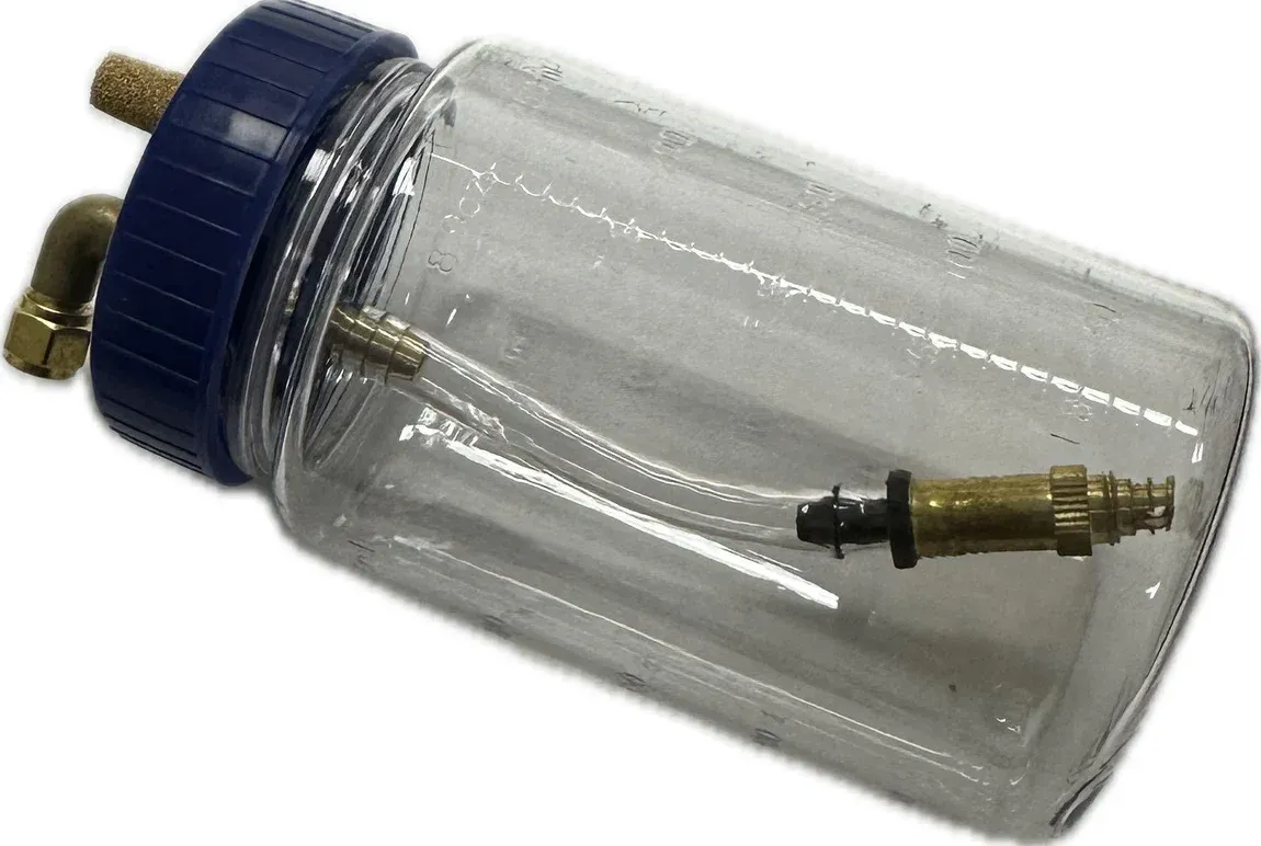 New Oil bottles for Airtek AC Machine with Lid New Oil bottles for Airtek AC Machine with Lid