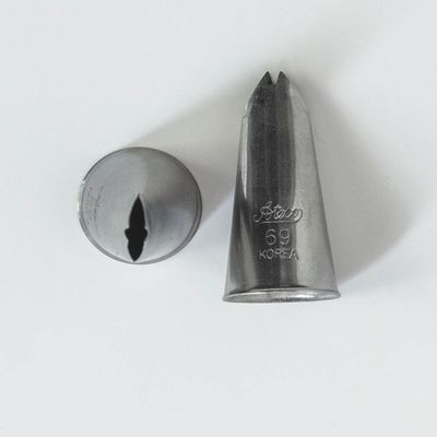 Ateco Leaf Pastry Tip #69