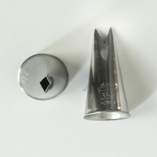 Ateco Leaf Pastry Tip #352