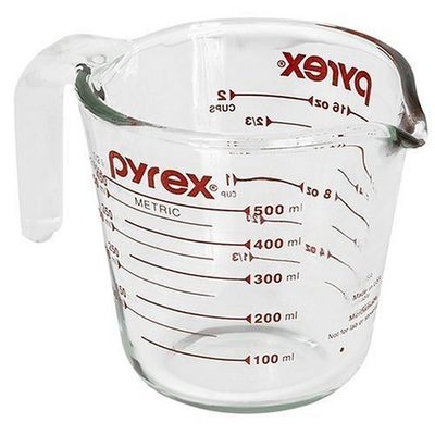 Pyrex 2 cup Measuring Cup