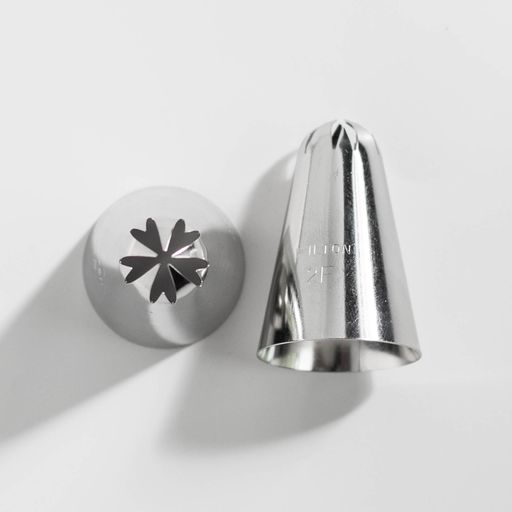 Wilton Drop Flower Pastry Tip #2F